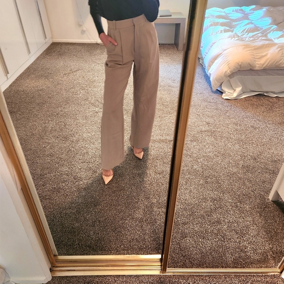 Abercrombie And Fitch Elegant Tan Wide-Leg Women's Pants - Picture 1 of 10